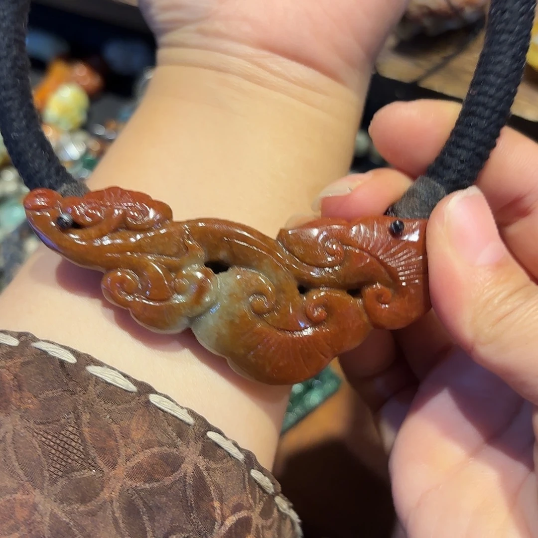 翡翠未镶嵌颈饰你