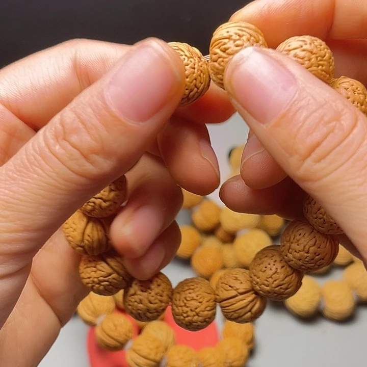 锋***芒吊坠桃核桃核手串