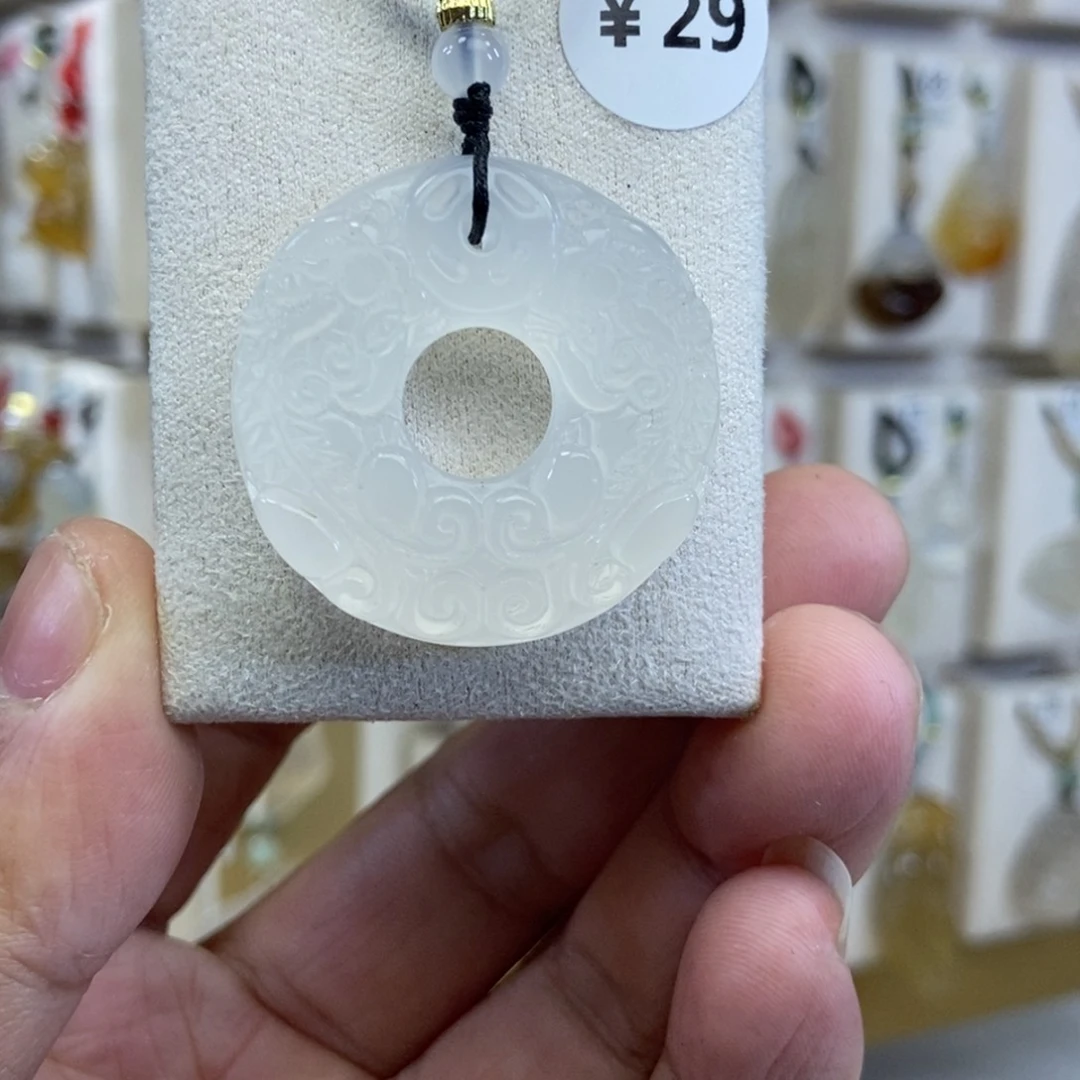 玛瑙/玉髓颈饰未镶嵌福*