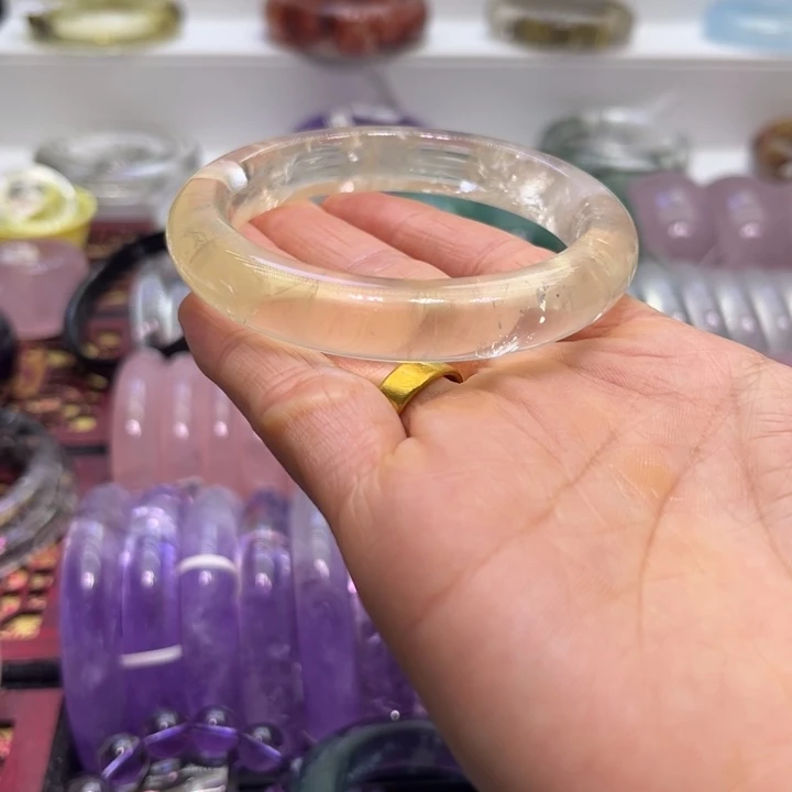 水晶手镯未镶嵌56.9口