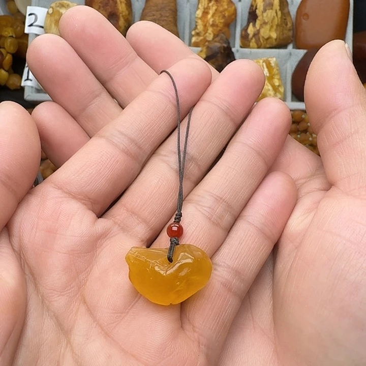 蜜蜡未镶嵌裸石天然蜜蜡手机天然孔吊坠