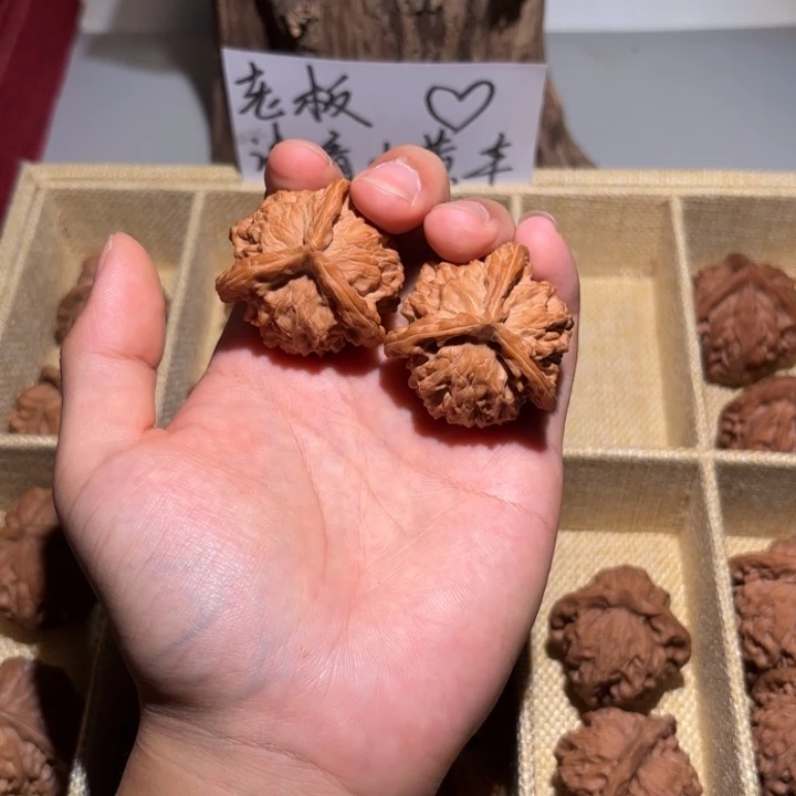 吊坠文玩核桃盘山球奔