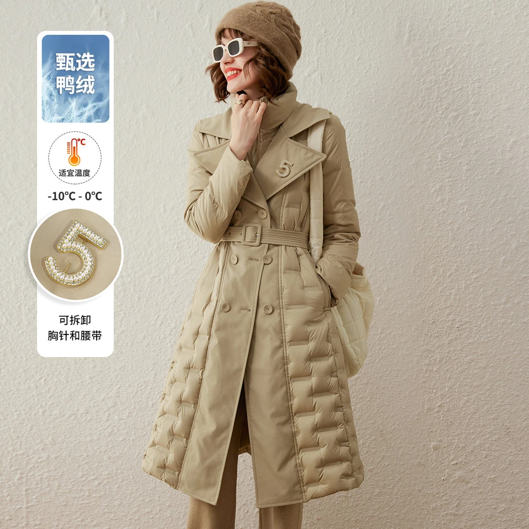 白鹿语冬新款加厚风衣式气质拼接双排扣立领收腰羽绒服女ZBX10011