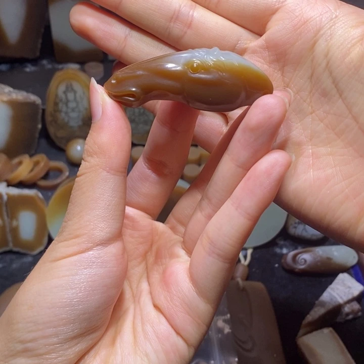 未镶嵌和田玉（糖玉）挂件