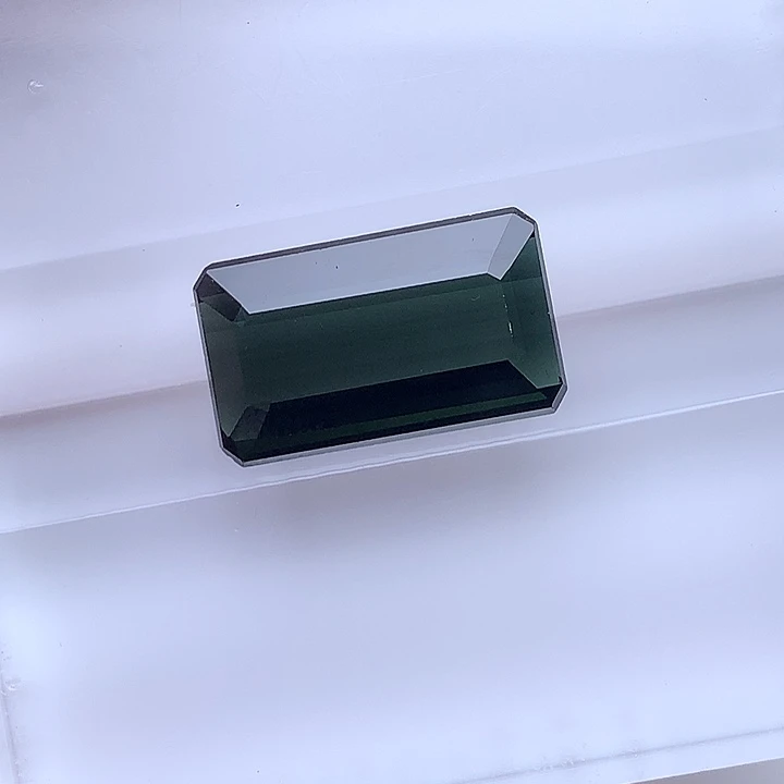 珠宝半成品碧玺未镶嵌5.77克拉