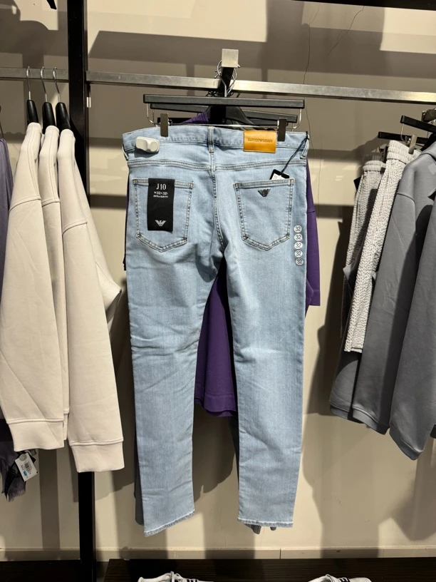 未使用 EMPORIO ARMANI/安普里奥·阿玛尼 J10紧身裤 不退货