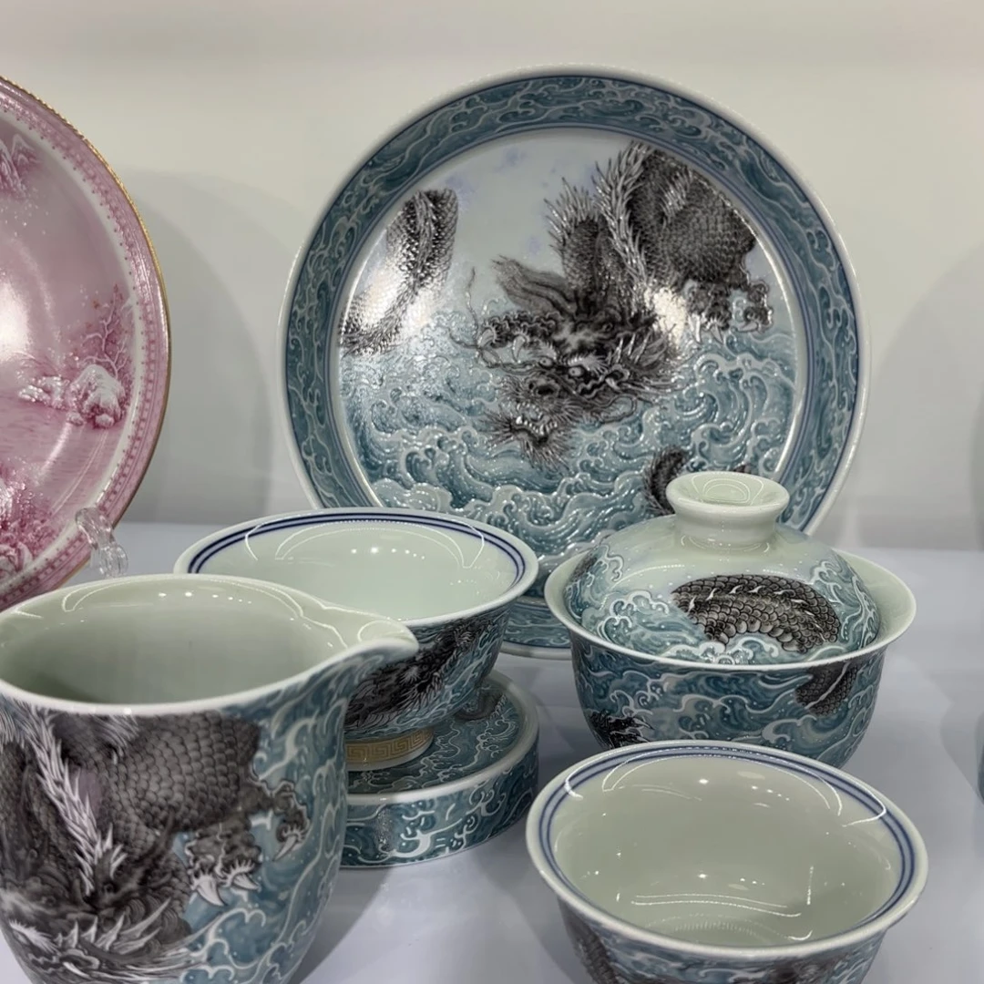 那***了景德镇陶瓷五件套