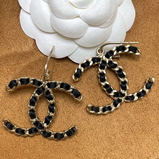 95新 Chanel/香奈儿 12A黑金皮穿链大双C耳钩 2504127