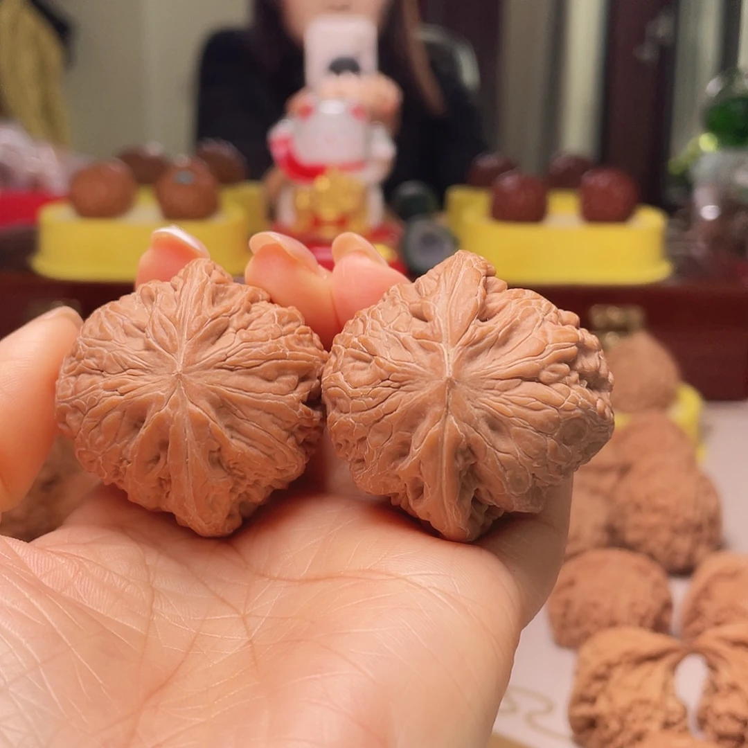 E***s文玩核桃吊坠铁锤