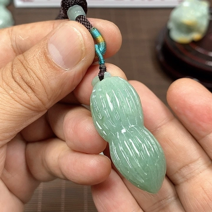 颈饰未镶嵌翡翠天然翡翠玉A货配证书