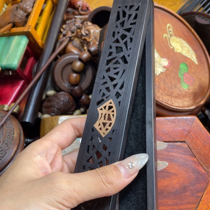 端景台紫檀木类木