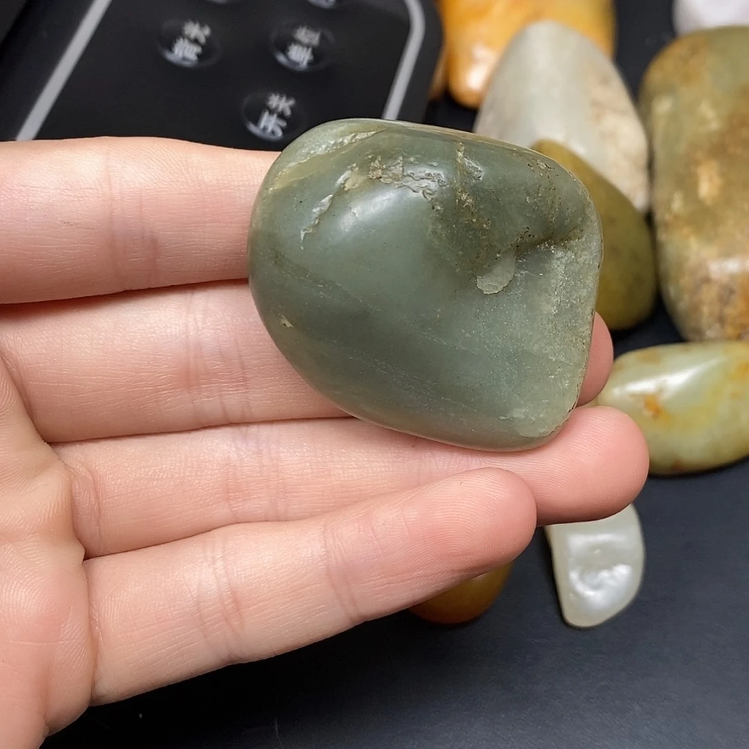 和田玉（糖玉）未镶嵌挂件