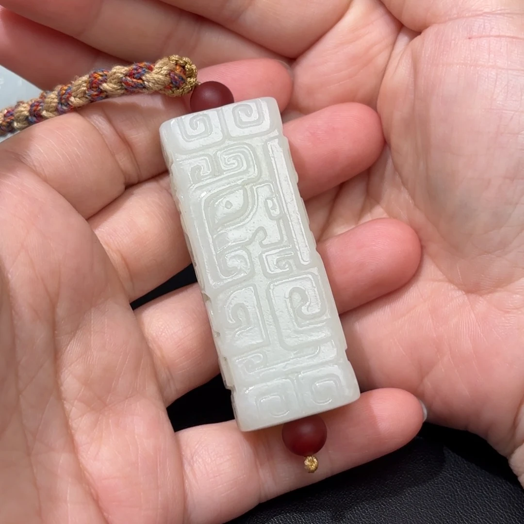 未镶嵌和田玉挂件半**房
