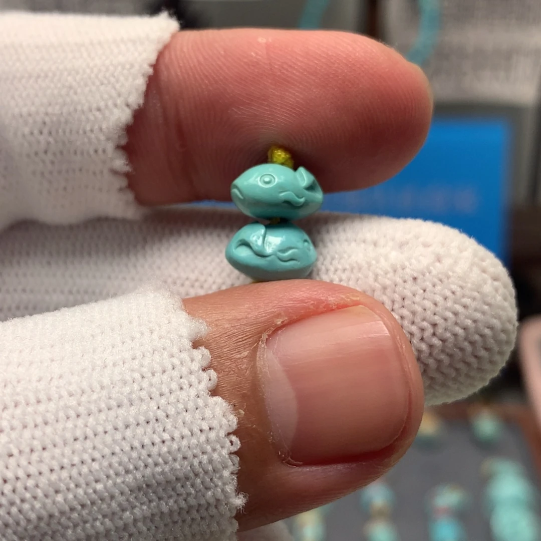 绿松石未镶嵌挂件