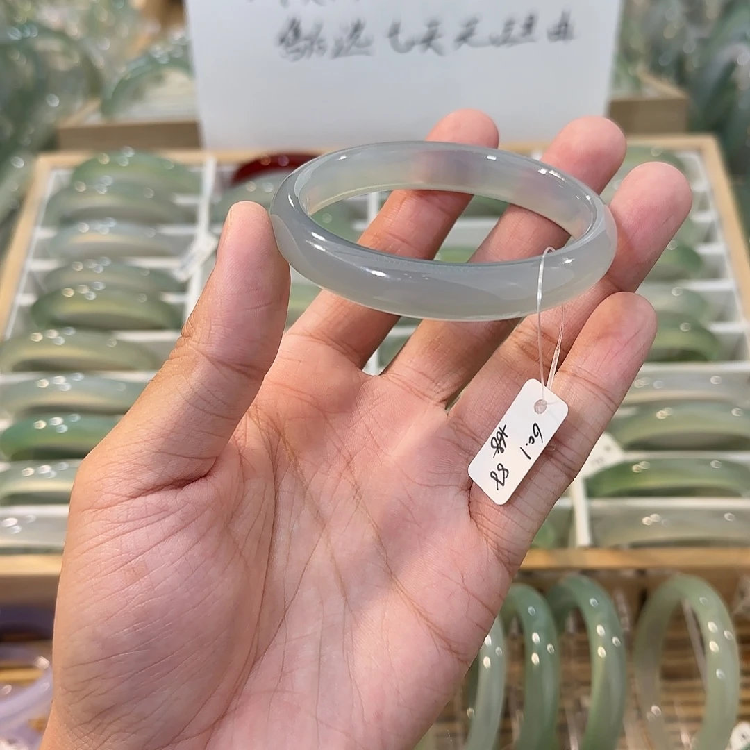 玛瑙/玉髓未镶嵌手镯圈口60.1