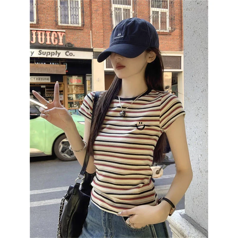2025夏季领口拼色条纹正肩圆领短袖t恤女装时尚百搭洋气减龄上衣