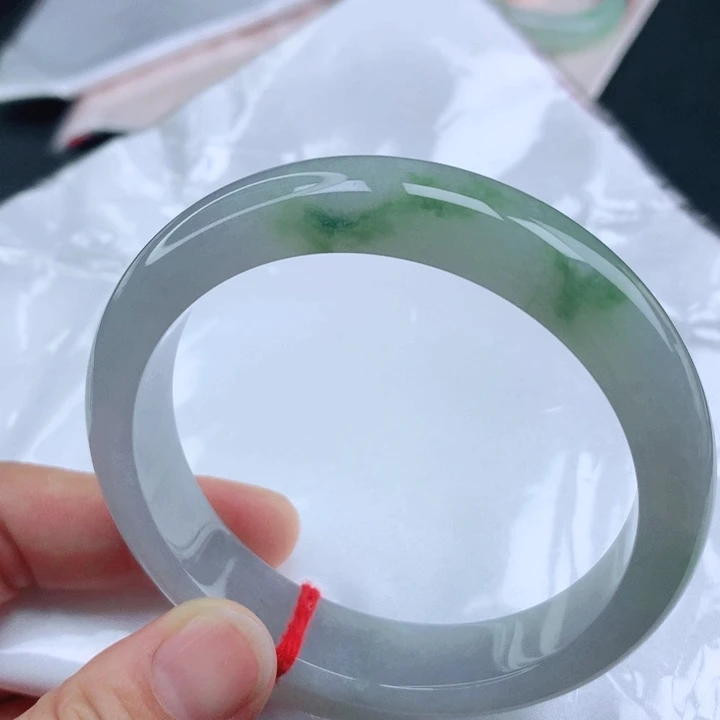 未镶嵌手镯翡翠58飘花翡翠手镯