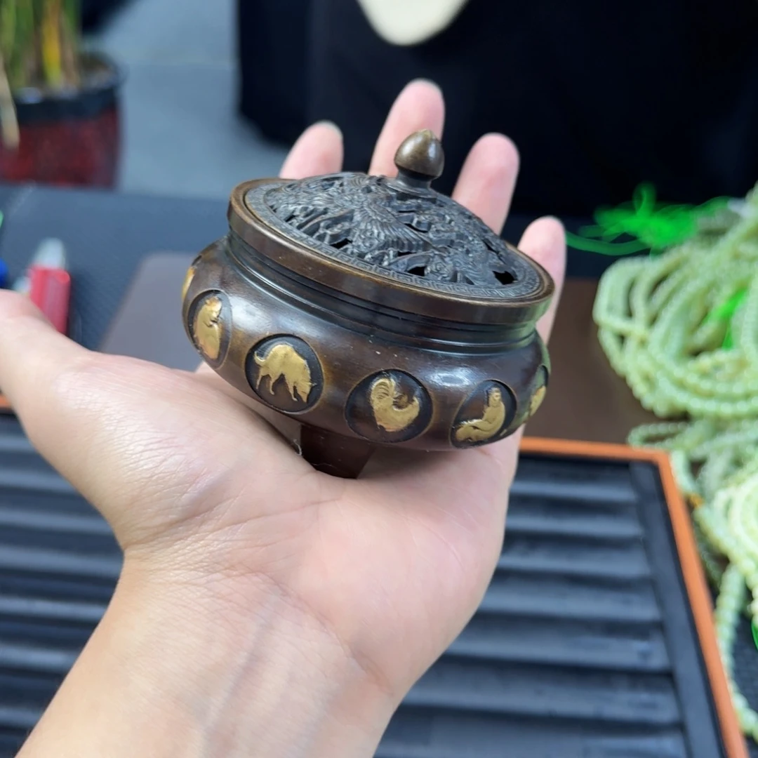 石英质玉摆件合金