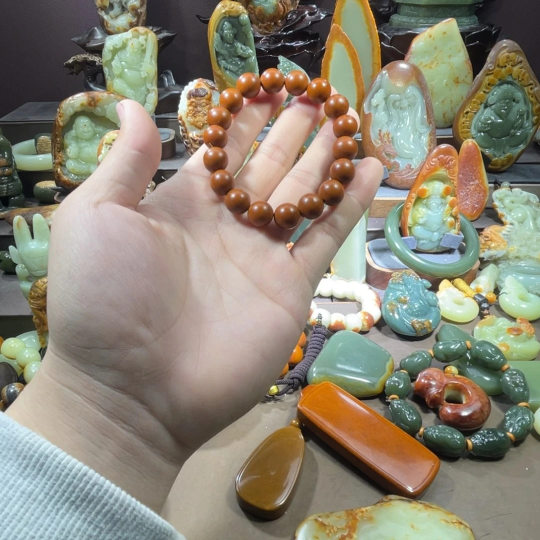 透闪石质玉未镶嵌珠宝奇石