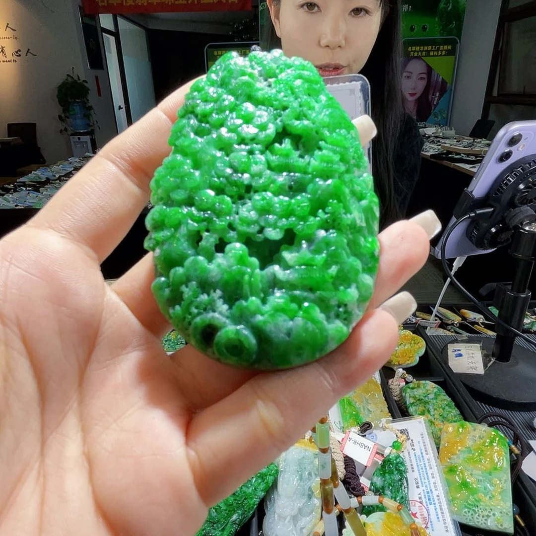 颈饰未镶嵌翡翠一