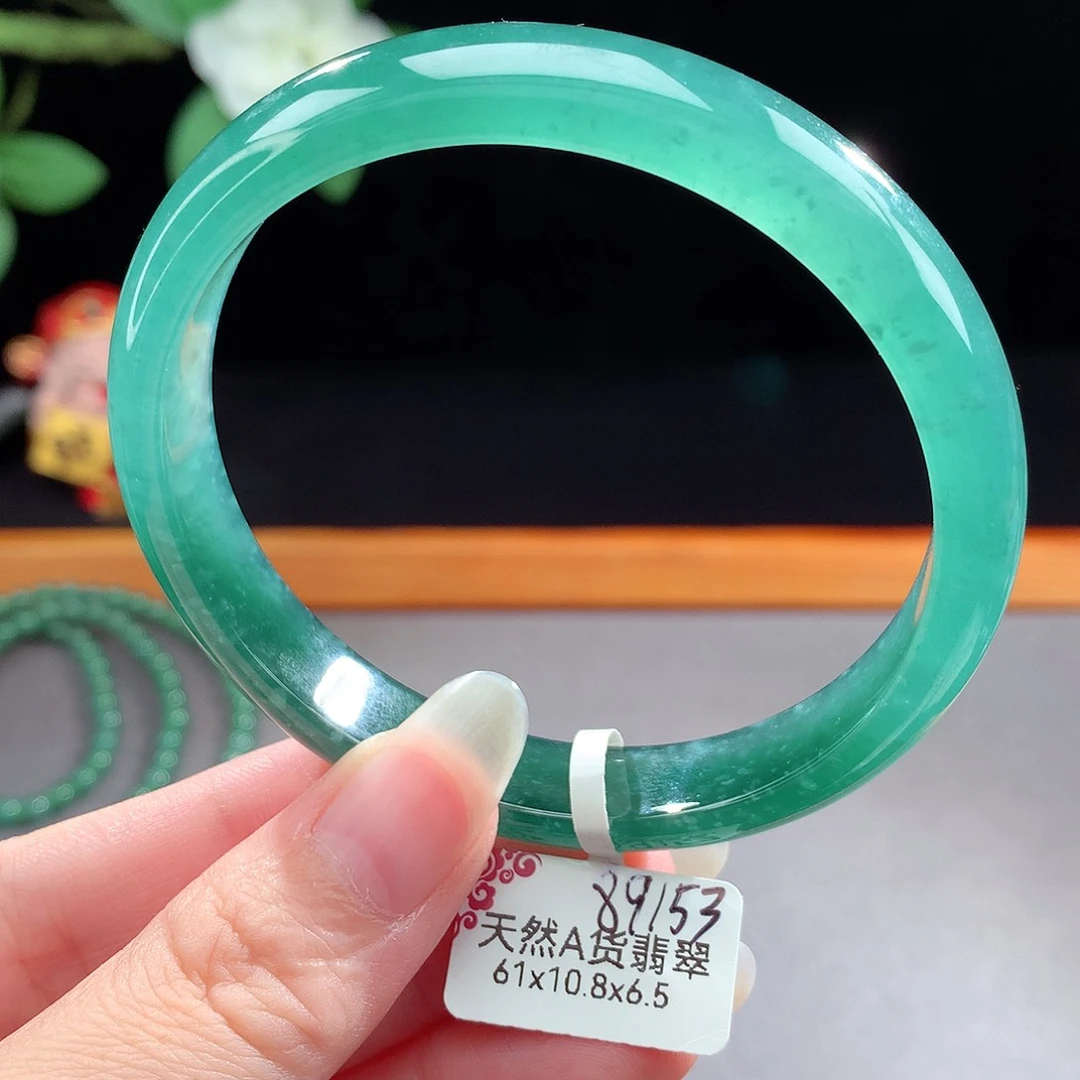未镶嵌手镯（圆镯）翡翠