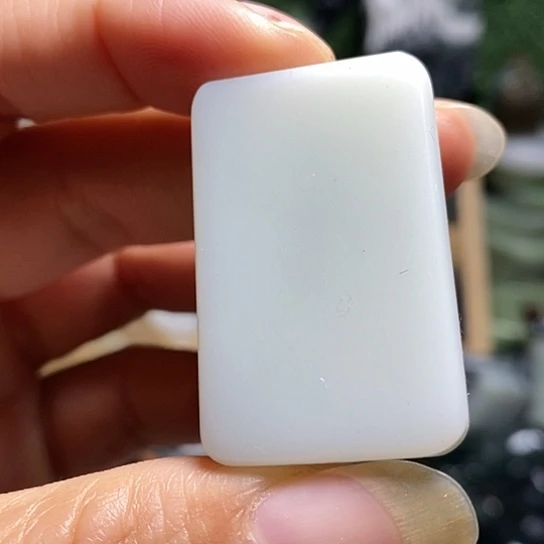 未镶嵌和田玉（糖玉）珠宝半成品