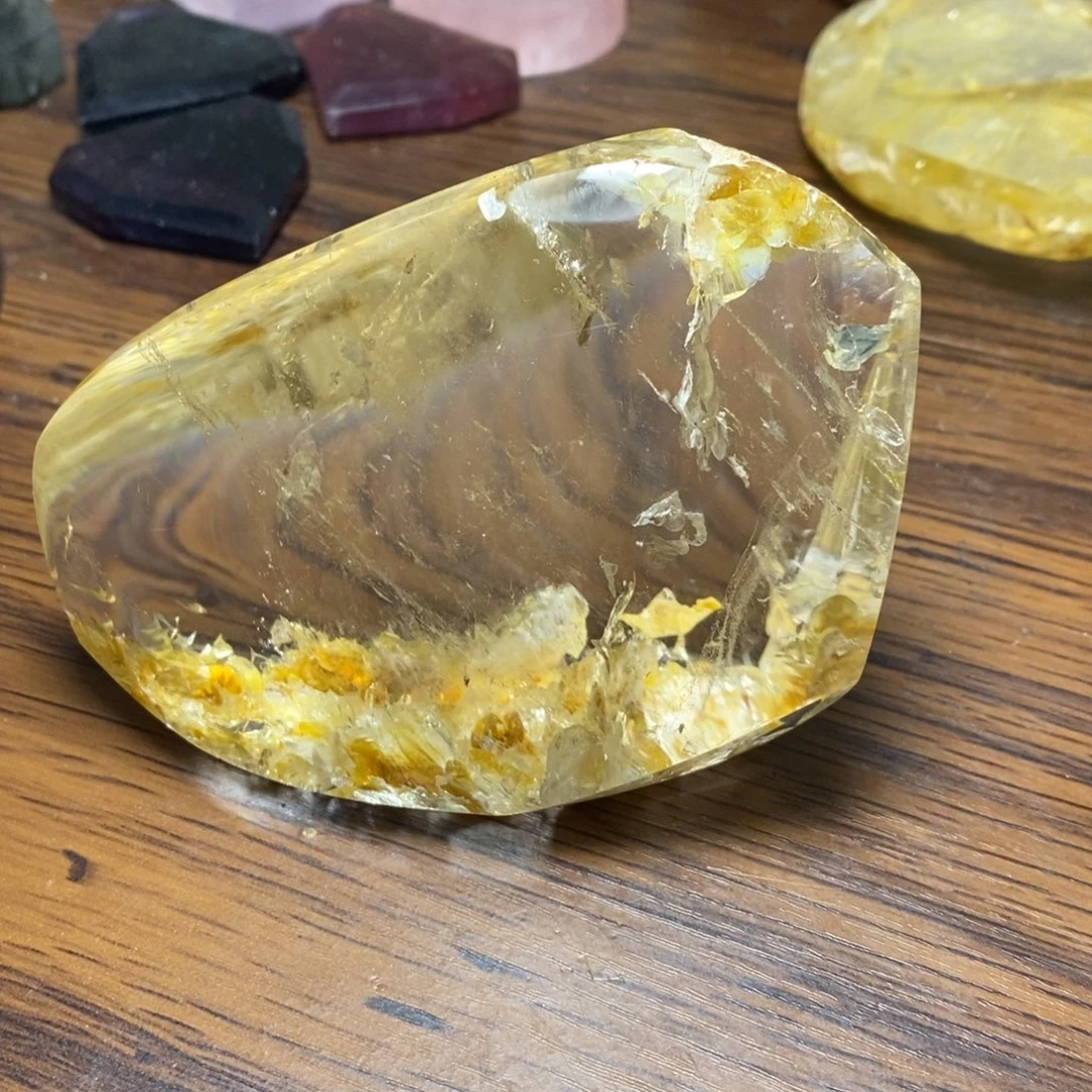 未镶嵌水晶珠宝半成品