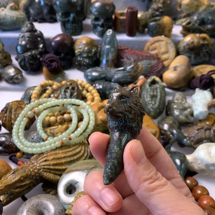 未镶嵌岫岩河磨玉（透闪石质玉）笔搁