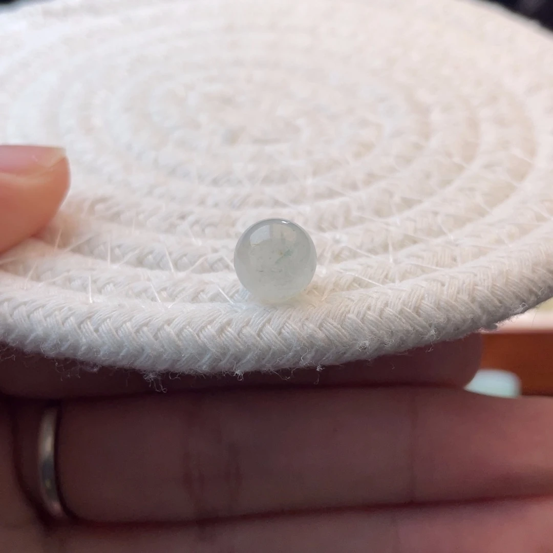 翡翠散珠特色白冰飘花卡9mm