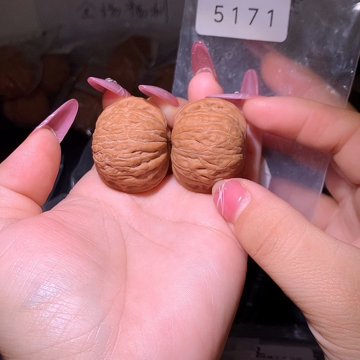 文玩核桃把件铁锤36➕轻修一丢丢和全品差不多