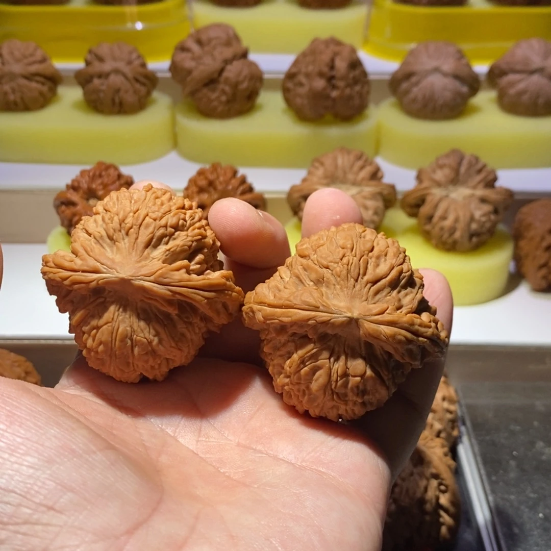 @***轩文玩核桃吊坠南疆