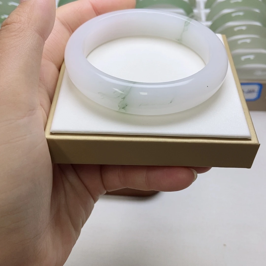 未镶嵌手镯石英质玉天山翠