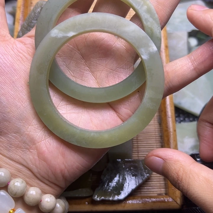 和田玉未镶嵌珠宝半成品