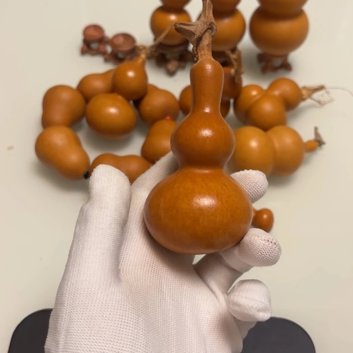 周***龙天然手捻小葫芦的