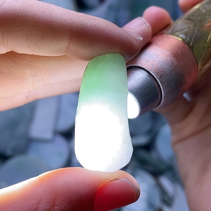 翡翠裸石纯天然翡翠