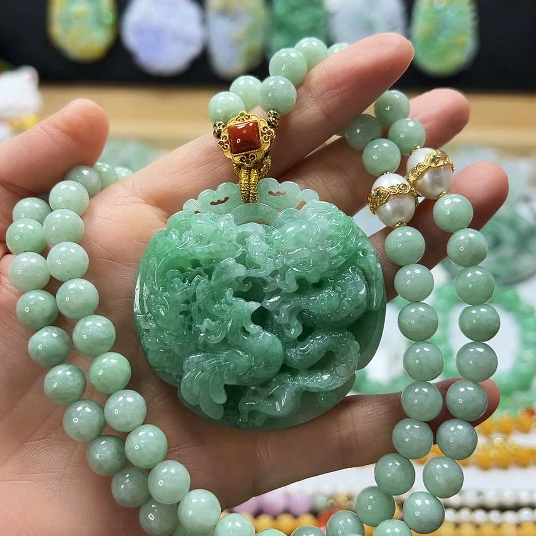 翡翠未镶嵌颈饰吊坠