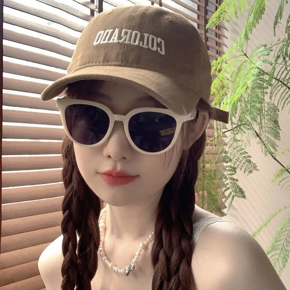 韩版米白框墨镜时尚防紫外线太阳眼镜女高级ins复古遮阳拍照墨镜