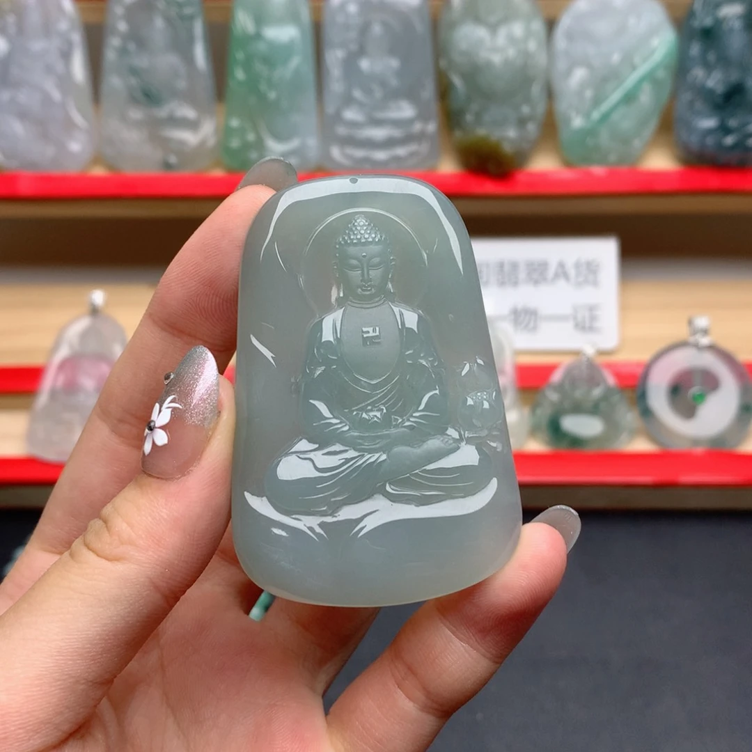 翡翠未镶嵌颈饰大日