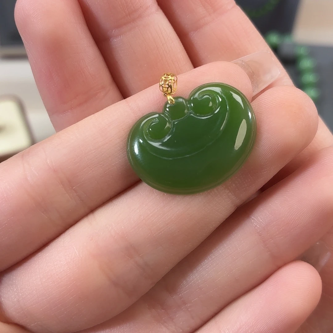 和田玉（碧玉）18K金镶嵌颈饰