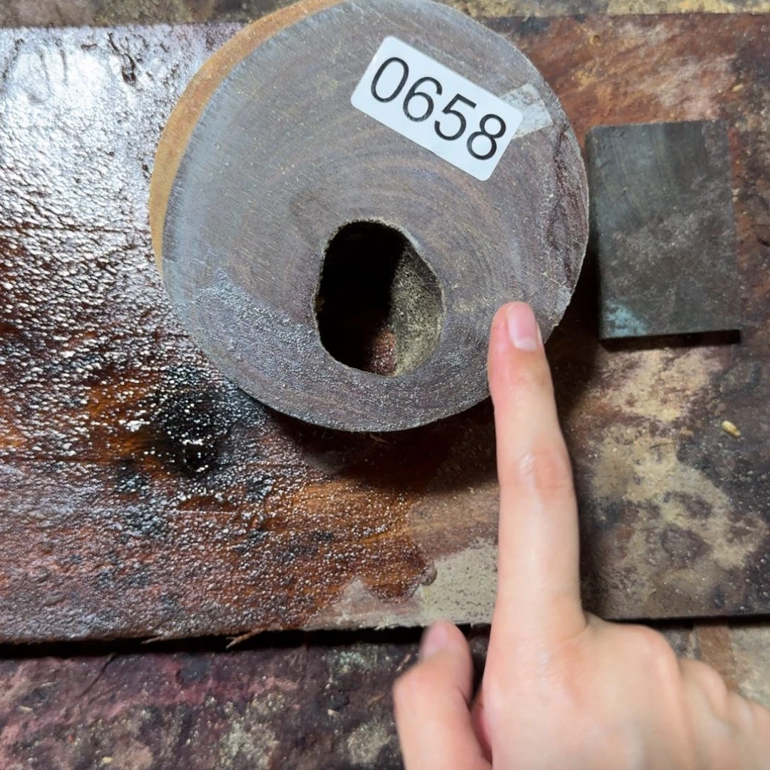 非洲紫檀（红花梨）绿檀658