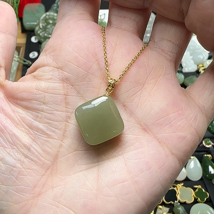 颈饰银S925镶嵌和田玉