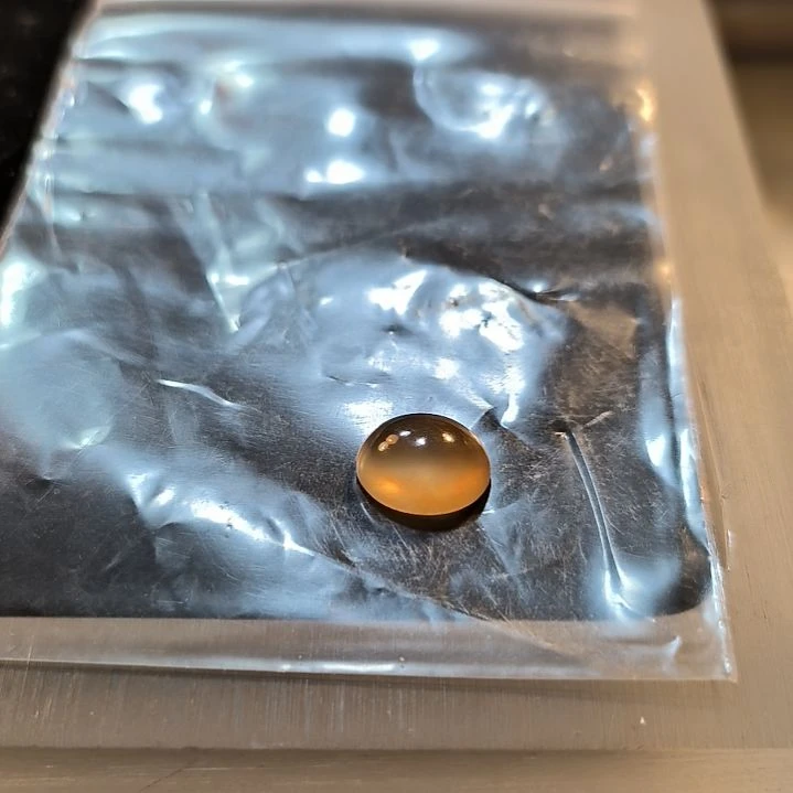 余***石英岩玉未镶嵌戒面