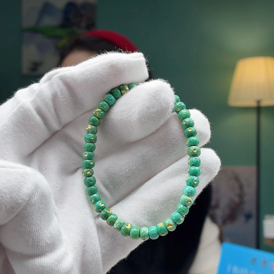 绿松石未镶嵌颈饰