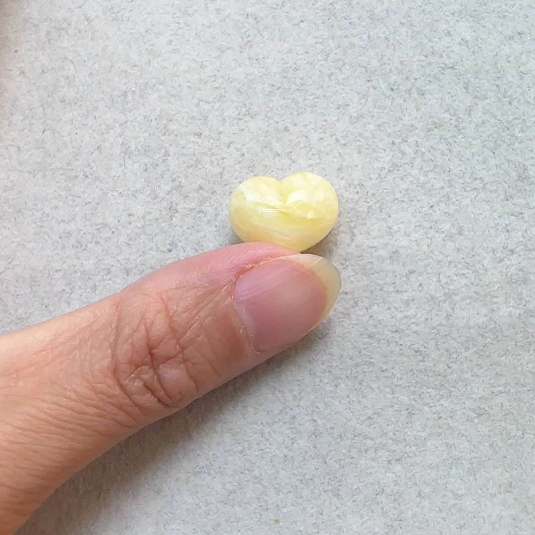 琥珀未镶嵌珠宝奇石?**?