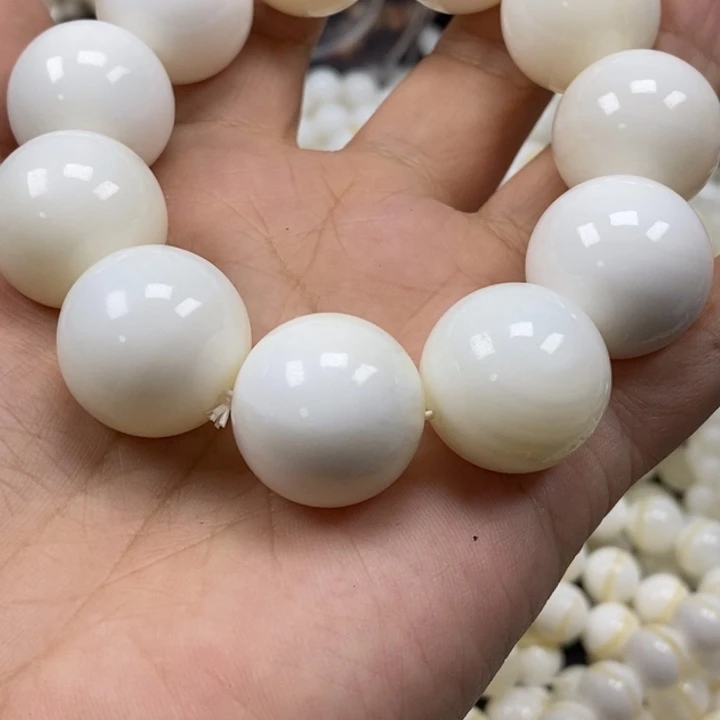 E***姐香榧木花梨木，2.0半玉化单圈