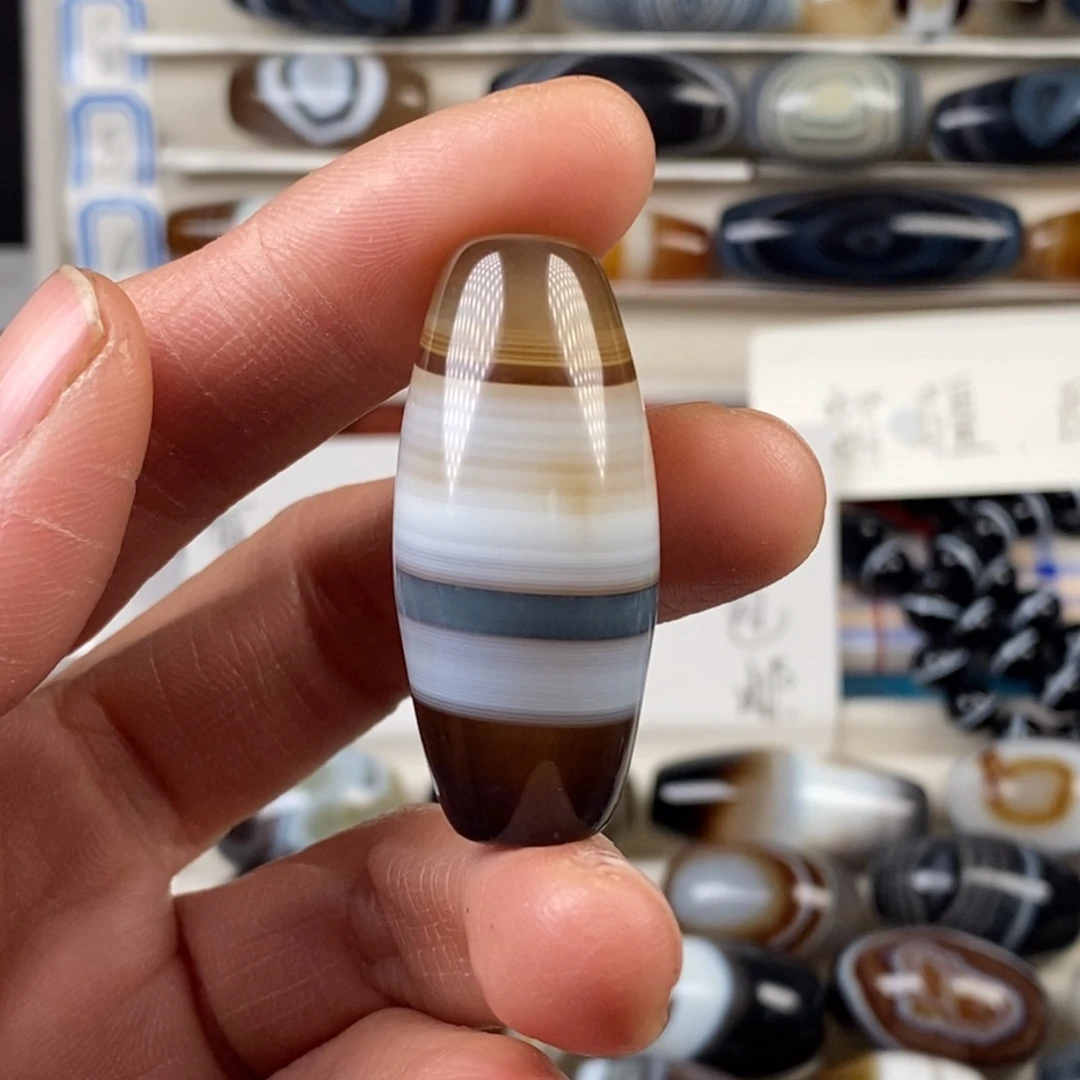 阳***光玛瑙/玉髓未镶嵌颈饰