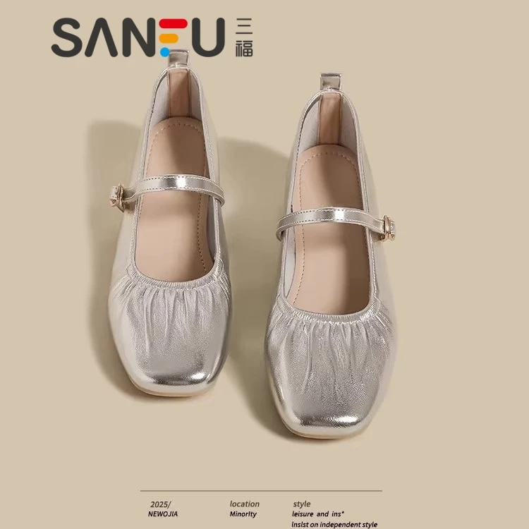 三福方头褶皱浅口单鞋女2025春夏新款配裙子法式气质银色玛丽珍鞋