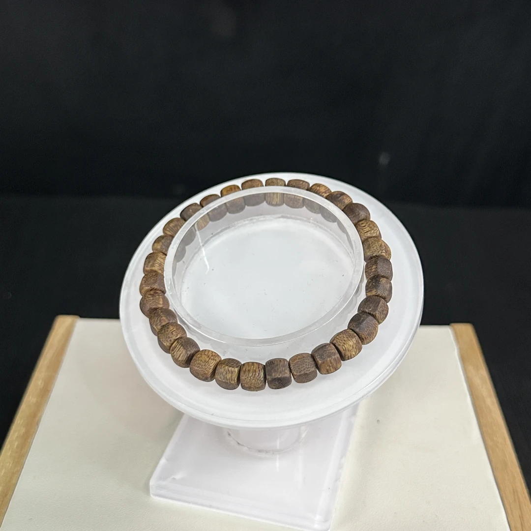 GXCX-4953 海南棋楠高油小方珠 单圈3g 约：5mm*37颗