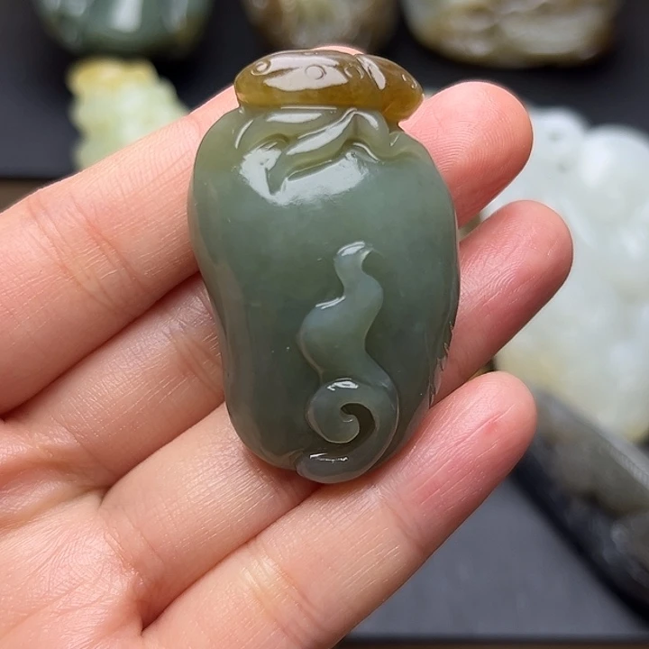 未镶嵌和田玉挂件