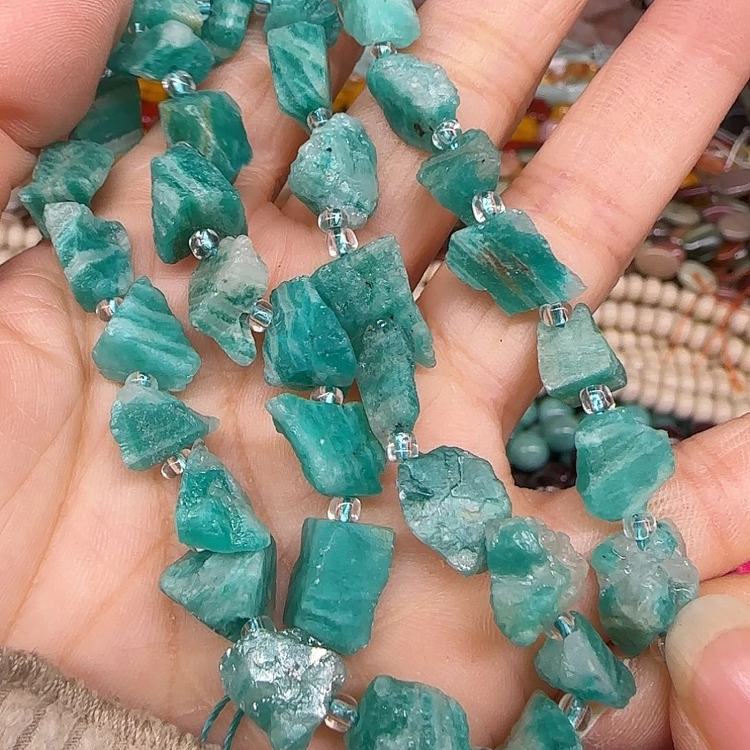 玛瑙/玉髓合金珠宝半成品天河石原石8-10mm一条
